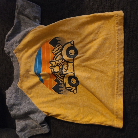 12 month boy clothes. Either never worn or worn once. - Picture 8 of 10